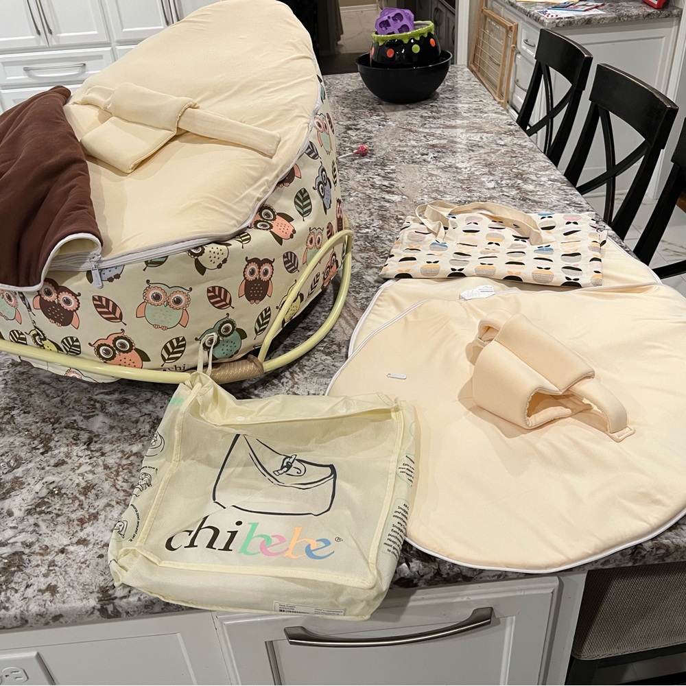 Chinese Snuggle Pod Set